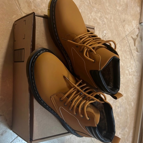 Military Fashion Combat Boots - Lace Up Threaded Lug Sole Ankle Bootie - Picture 2 of 7